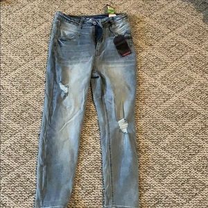 Light wash Capri pants